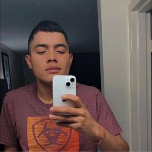 Meet your Posher, Diego